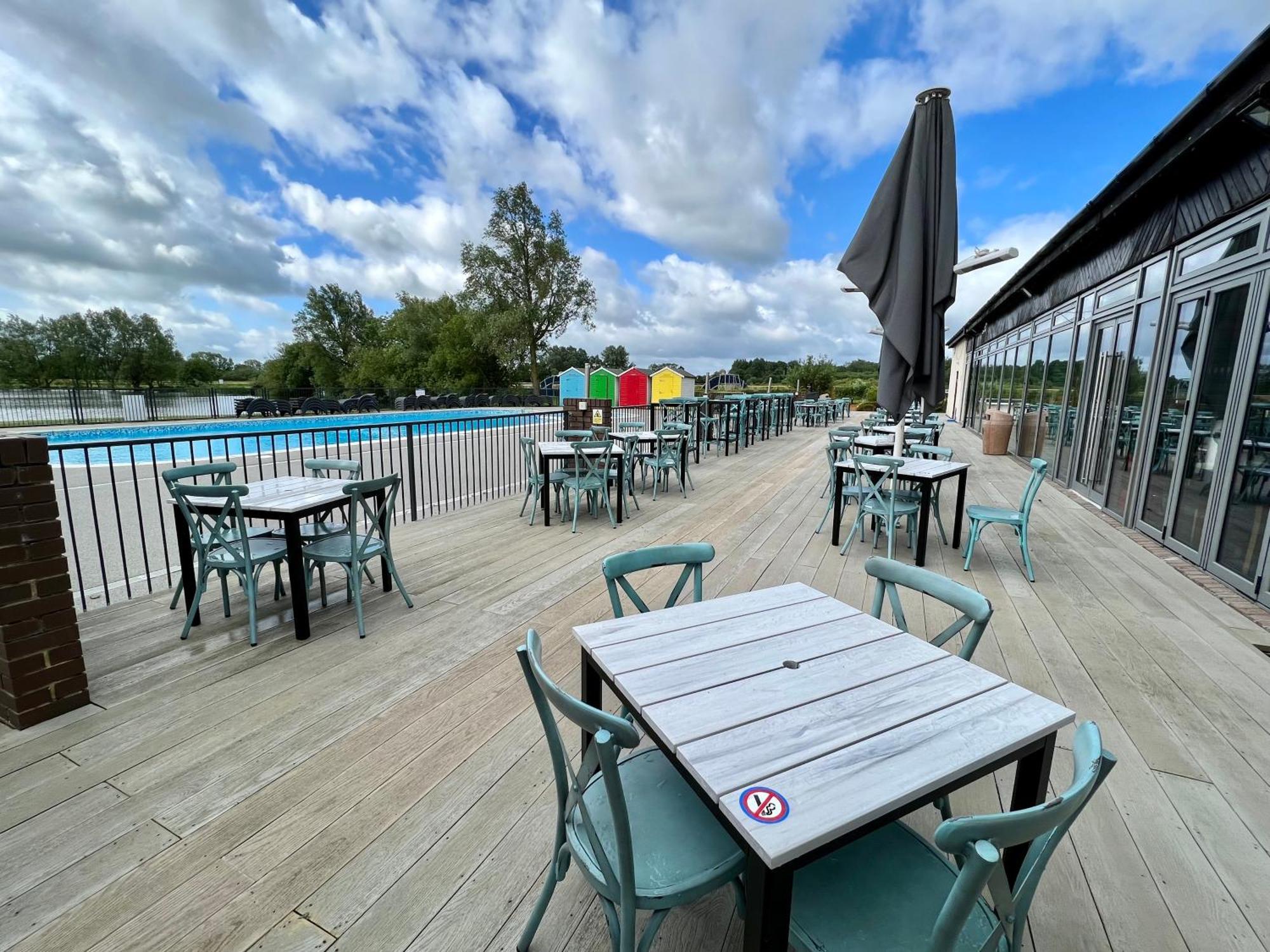The Warren Villa South Cerney Ngoại thất bức ảnh